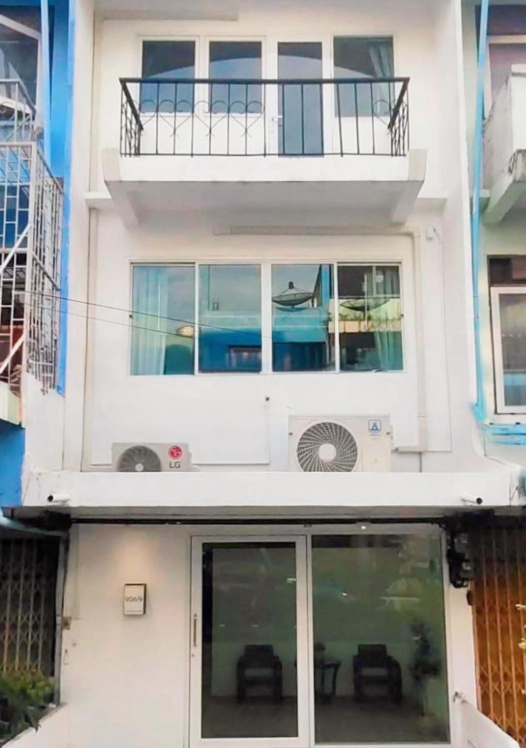 Whole 3-Storey House Right In The Local Community. Bangkok Eksteriør bilde